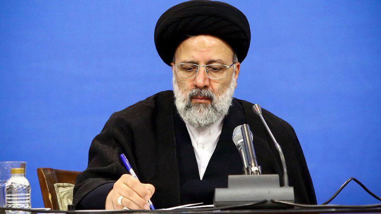 تقویت روحیه بسیجی نیاز همیشگی ملت و مسئولان برای پیشرفت و عبور از موانع است