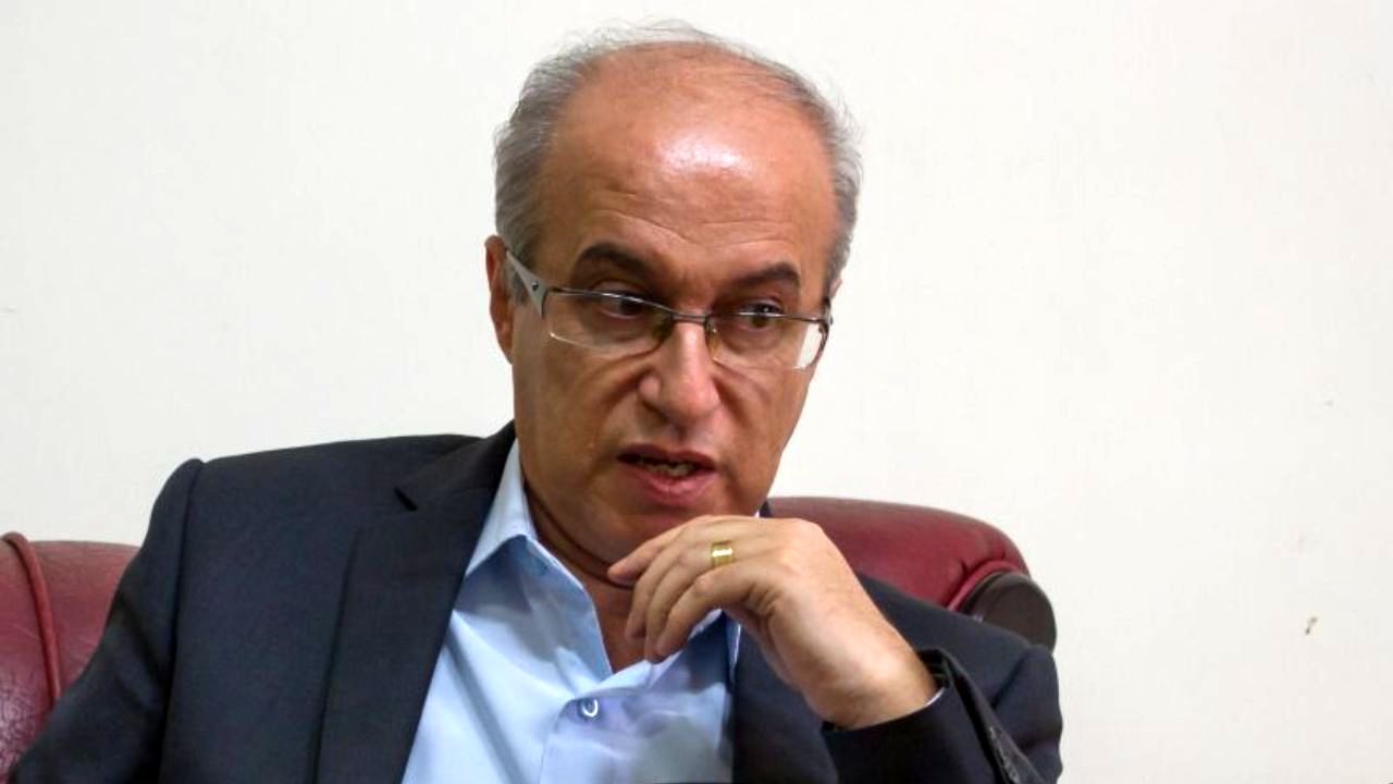 حداقل رئیس کمیسیون بهداشت و رئیس مجلس باید عضو ستاد کرونا می‌شدند