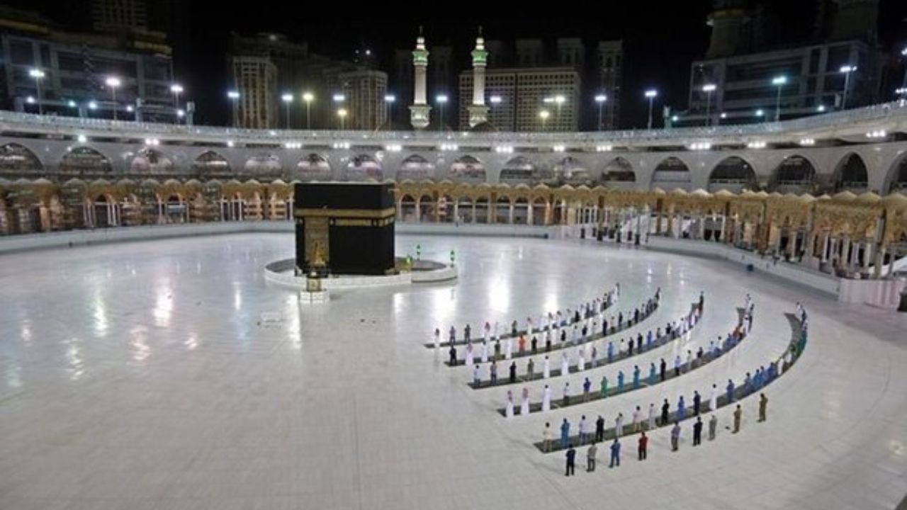 عربستان حج عمره زائران خارجی را تعلیق کرد