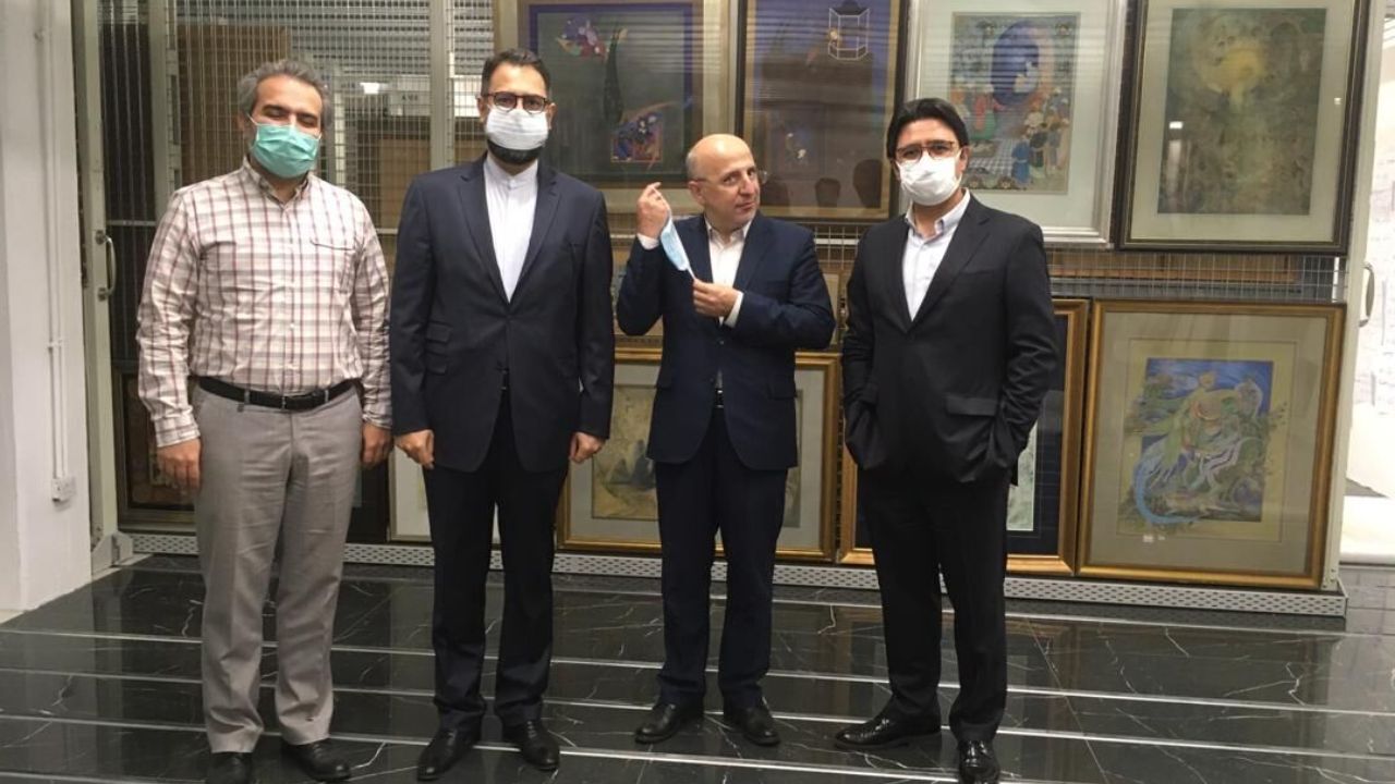 بازدید معاون امور هنری از موزه هنرهای معاصر تهران