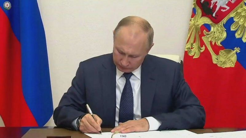 پوتین سال 2020 را با قوانین جدید برای سرکوب رسانه ها به پایان رساند