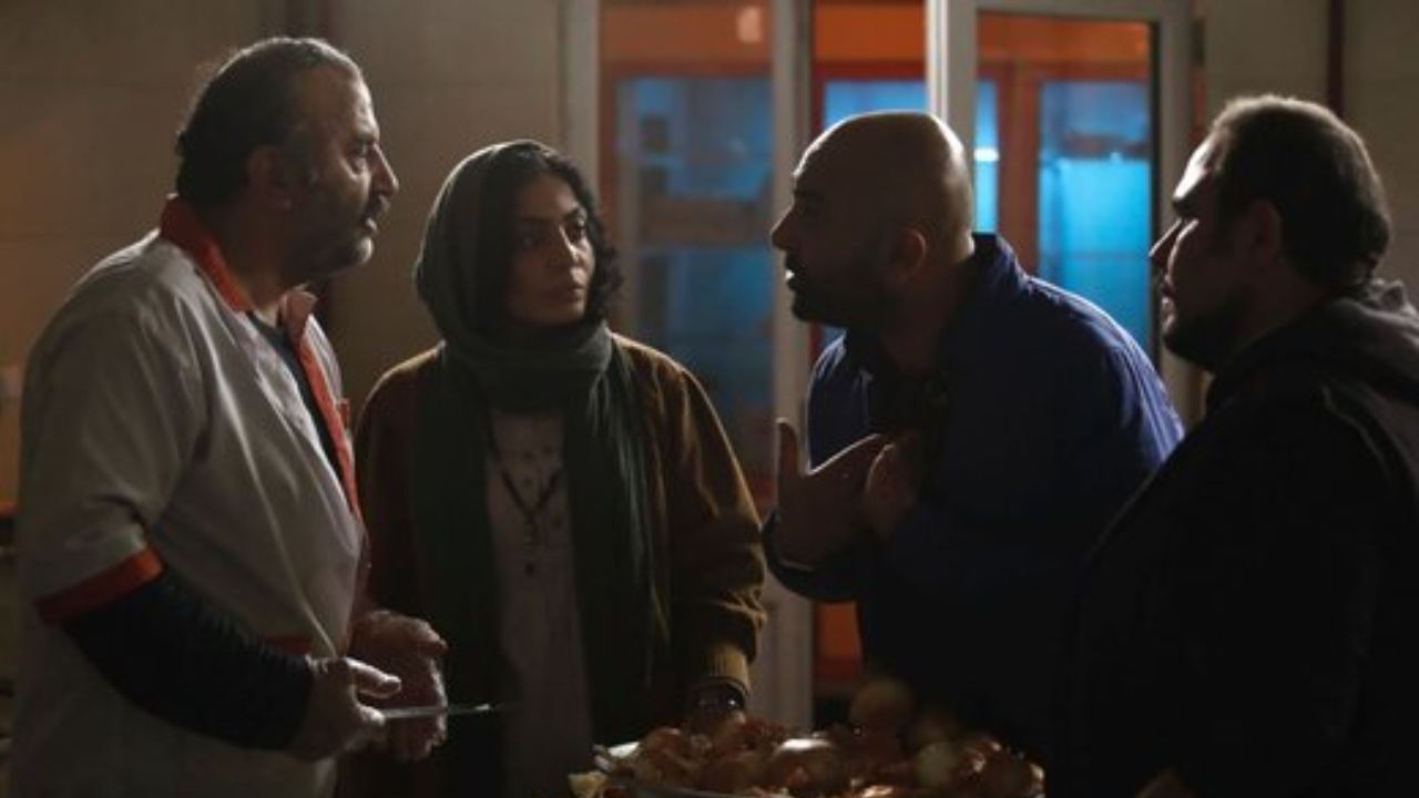 مهدی هاشمی و مهدی کوشکی با کمدی «یقه سفیدها» فرهنگ و جامعه را نقد می‌کنند