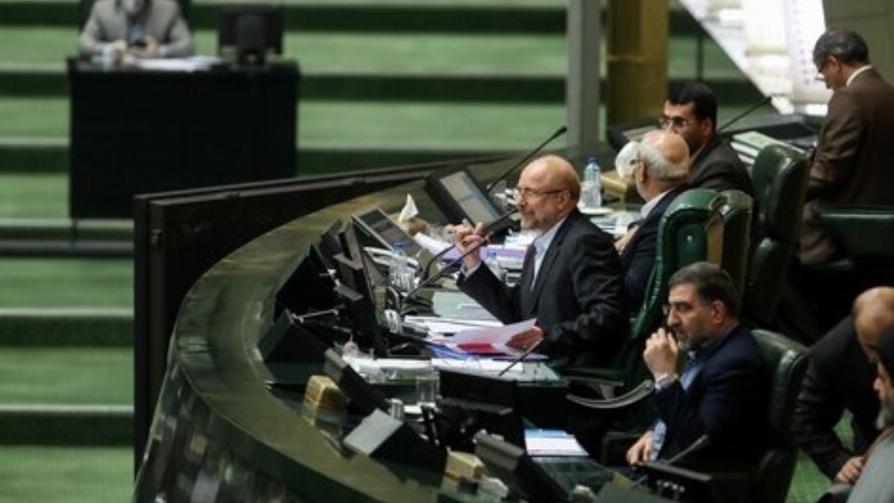 مجلسی که ساز خود را می‌زند / قالیباف: تعریف معیارهای رجال سیاسی یا مدیر و مدبر بودن نامزدها بر عهده شورای نگهبان است / مخالفت نمایندگان مجلس با حذف معیارهای مدیر و مدبر بودن