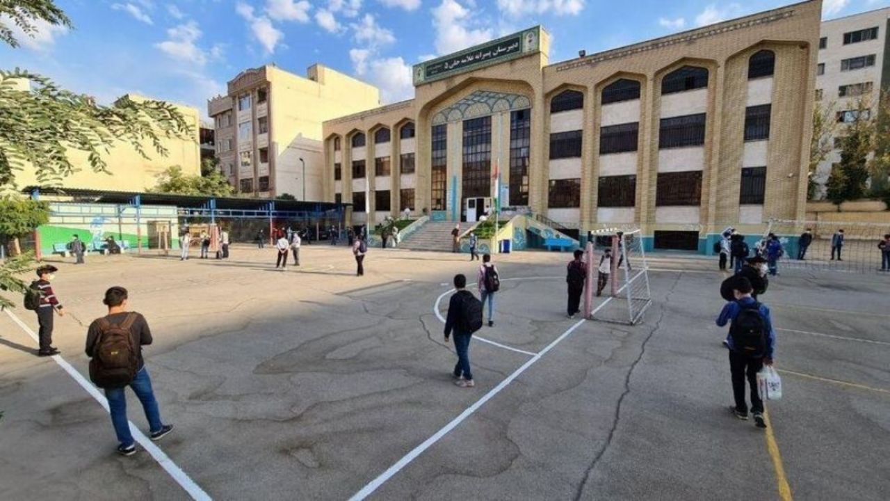 بازگشایی مدارس در مناطق آبی و زرد چگونه است؟