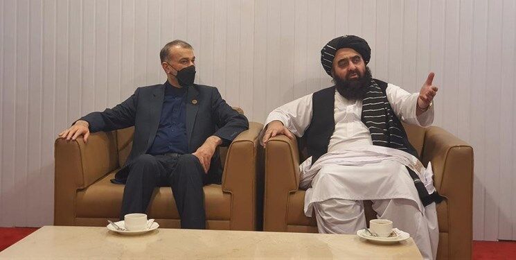 سرپرست دستگاه دیپلماسی طالبان با وزیر خارجه ایران دیدار کرد

