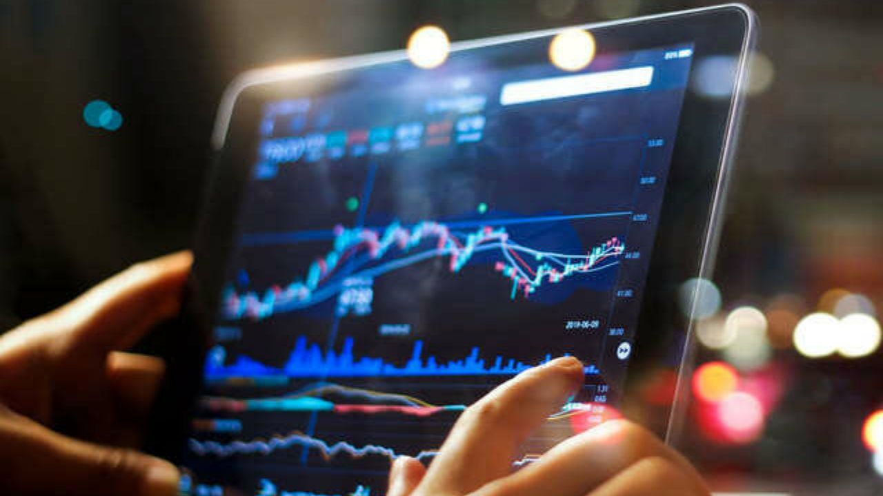 احتمال صعودی شدن مسیر بورس تا پایان سال 99