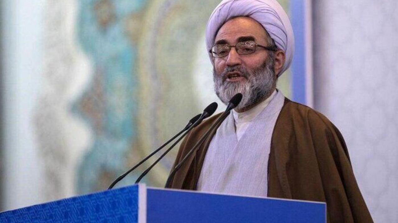 ما باید به دستورات حکیمانه مقام معظم رهبری عمل کنیم