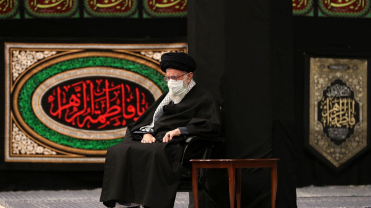 مراسم عزاداری شام شهادت حضرت فاطمه‌زهرا (س) در حسینیه امام خمینی(ره) برگزار شد