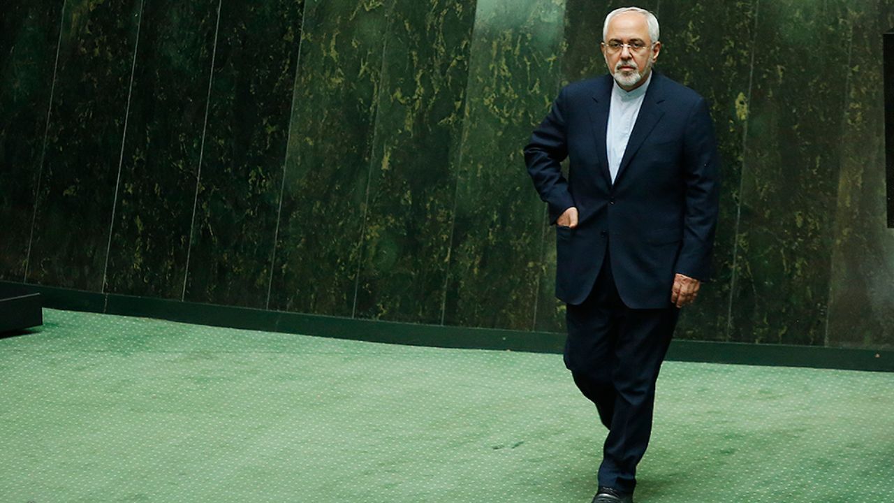 ظریف برای پاسخ به سوال دو نماینده امروز در مجلس حاضر می‌‌شود