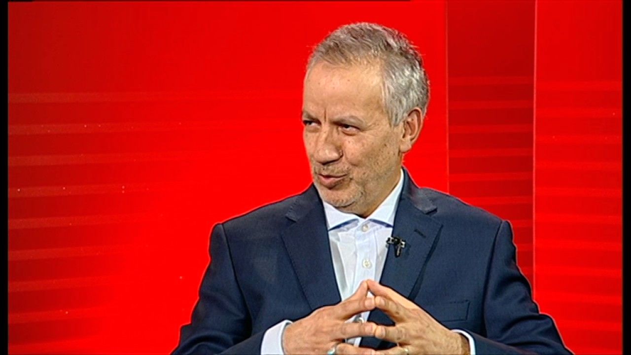 روزنامه کیهان دست مهاجرانی را خواند؟ / او خودش اتاق فکر جنبش سبز در خارج به راه انداخت
