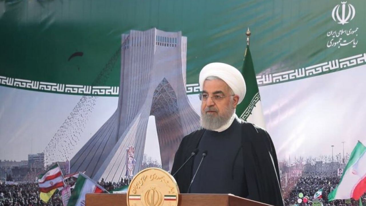 پیام قدردانی روحانی از حضور متفاوت مردم در جشن ملی