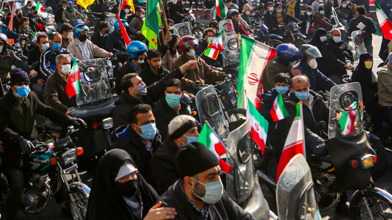 نماینده اصفهان: شاید هتاکان به رئیس‌جمهور شوخی کرده باشند!