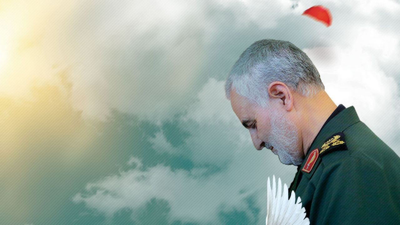 برای اولین‌بار / غبارروبی ضریح امام هادی(ع) توسط حاج قاسم