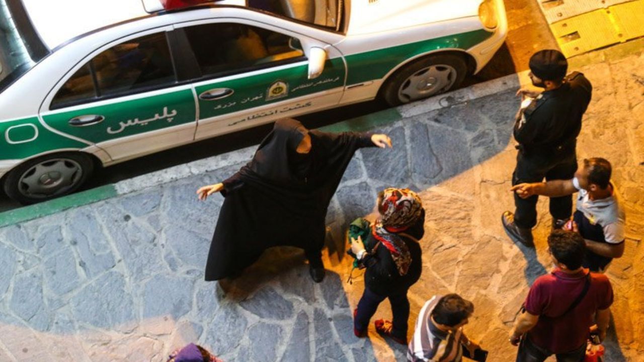 حاکمیت نباید دوچرخه‌سواری زنان را ترویج کند / گشت ارشاد باید سراغ سلبریتی‌ها برود