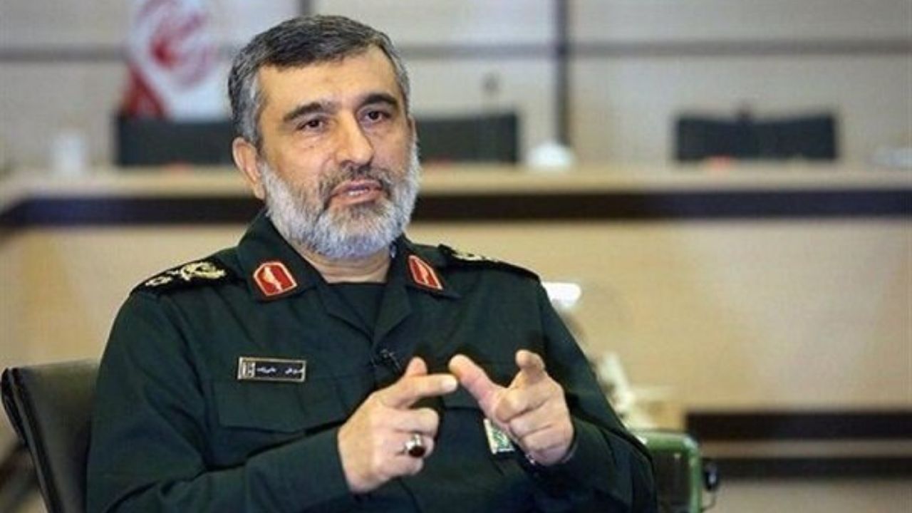 ارتش و سپاه در کنار هم هویت پیدا می‌کنند