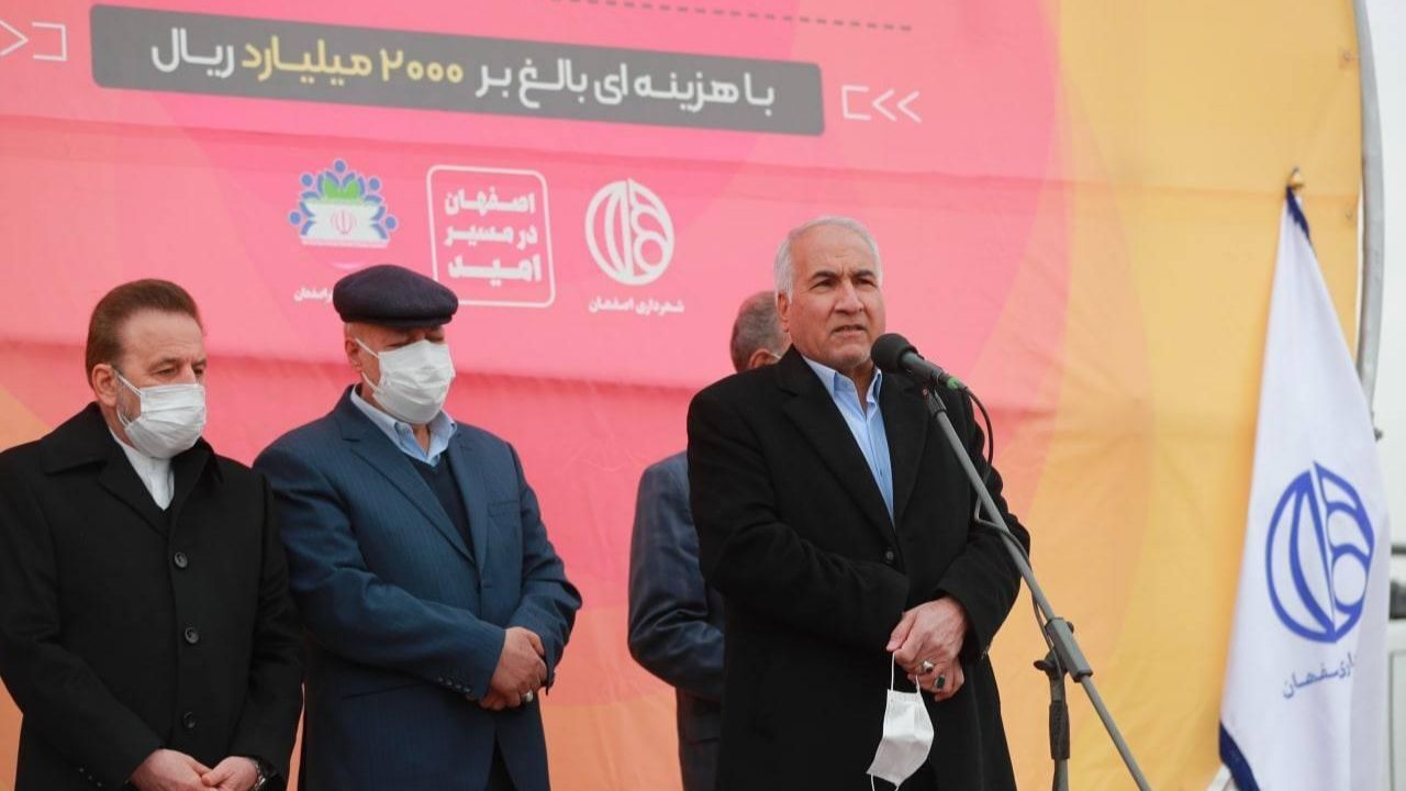 واعظی: بهره برداری از پل آفتاب، اقدامی ارزنده برای بازگشایی گره‌های ترافیکی و اهمیت به محیط زیست / نوروزی: وعده ها را یکی پس از دیگری محقق کردیم/ مجموعه پل های شهید سلیمانی کمتر از 21 روز دیگر بهره برداری می شود