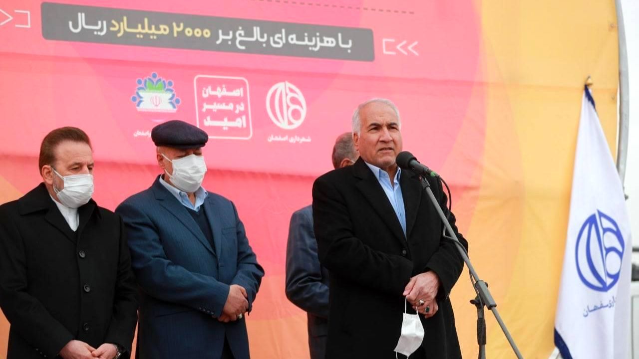 واعظی: بهره برداری از پل آفتاب، اقدامی ارزنده برای بازگشایی گره‌های ترافیکی و اهمیت به محیط زیست / نوروزی: وعده ها را یکی پس از دیگری محقق کردیم/ مجموعه پل های شهید سلیمانی کمتر از 21 روز دیگر بهره برداری می شود