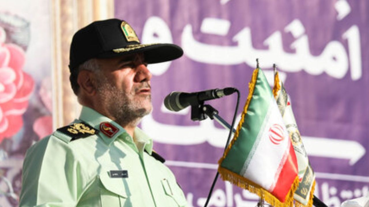 محدودیت های نوروز هفته آینده اعمال می شود/ کشف بیش از 300هزار داروی تقلبی کرونا و آنسولین/ آماده باش پلیس برای چهارشنبه آخر سال/ زمان شروع منع تردد شبانه همچنان ساعت 9شب است