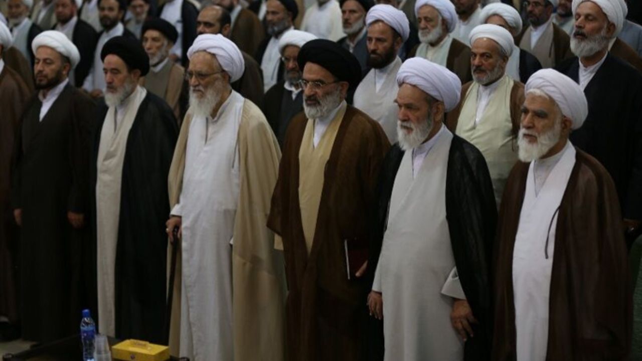 گلایه دوباره جامعه روحانیت از اصولگرایان / چه کسی می‌خواهد پدرخوانده باشد؟