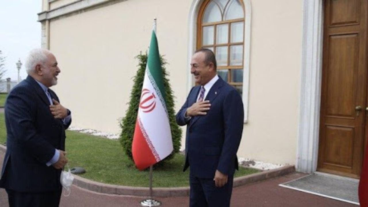 گفت‌وگوی ظریف و چاووش اوغلو در استانبول