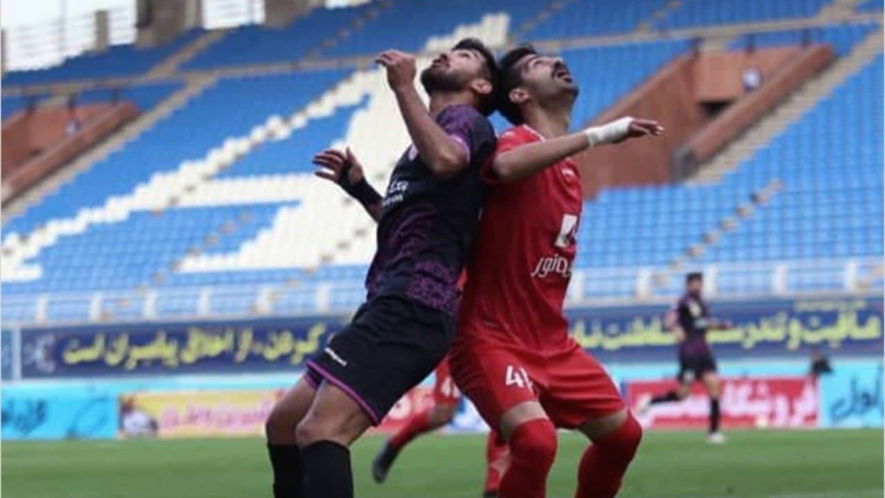 دیدار جذاب پرسپولیس و پدیده در مشهد به تساوی رسید