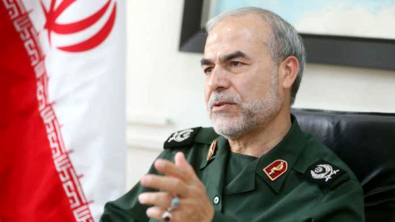 بعضی در این انقلاب نمک می‌خورند و نمکدان را می‌شکنند / فردی که می‌خواهد وارد صحنه انتخابات شود نمی‌تواند یک جوان 25 ساله و 30 ساله باشد