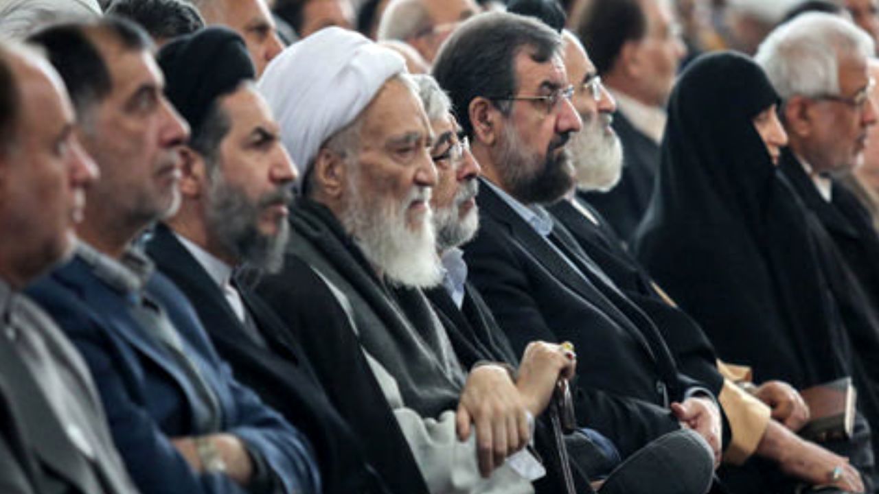 آیا اصولگرایان «یکی» هستند؟ / ترویج هشتگِ «ما یکی هستیم» تازه‌ترین تلاش طیف‌های رنگارنگ اصولگرا برای رسیدن به اتحاد
