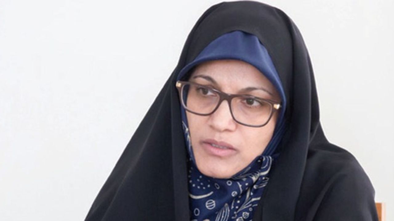 علت حذف شتاب‌زده دفترچه‌های بیمه تامین اجتماعی چه بود؟ / حمایت درمانی مردم وظیفه دولت است