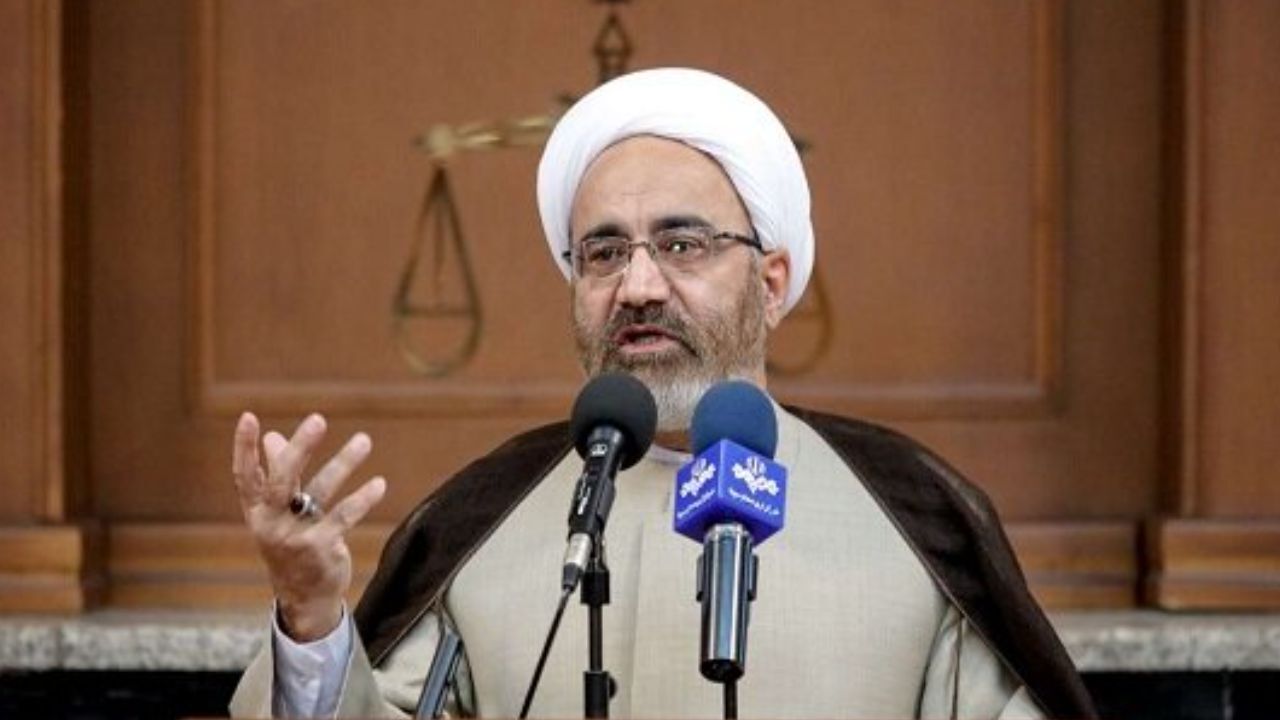 کارمندان قضایی نباید با مراجعین بد رفتار باشند