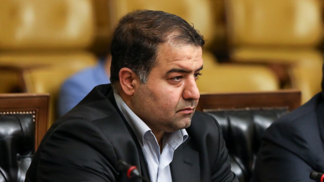مردم نمی‌خواهند مالیات و عوارض‌شان توسط دولت و شهرداری به هدر رود