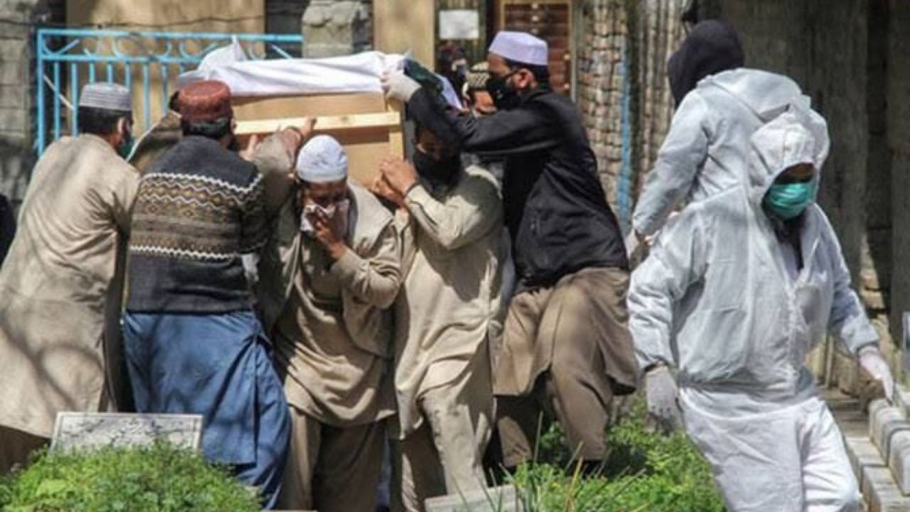 آمار جان باختگان روزانه کرونا در پاکستان رکورد زد