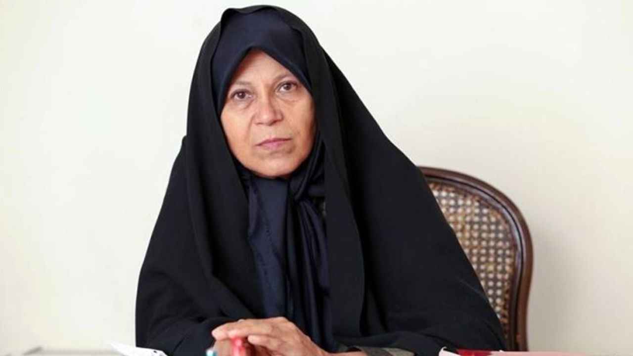 فائزه هاشمی: عصبانیت من از دولت بیشتر از عصبانیتم از اصولگرایان است / اصلاح‌طلبی برای تغییر بود؛ نه توجیه