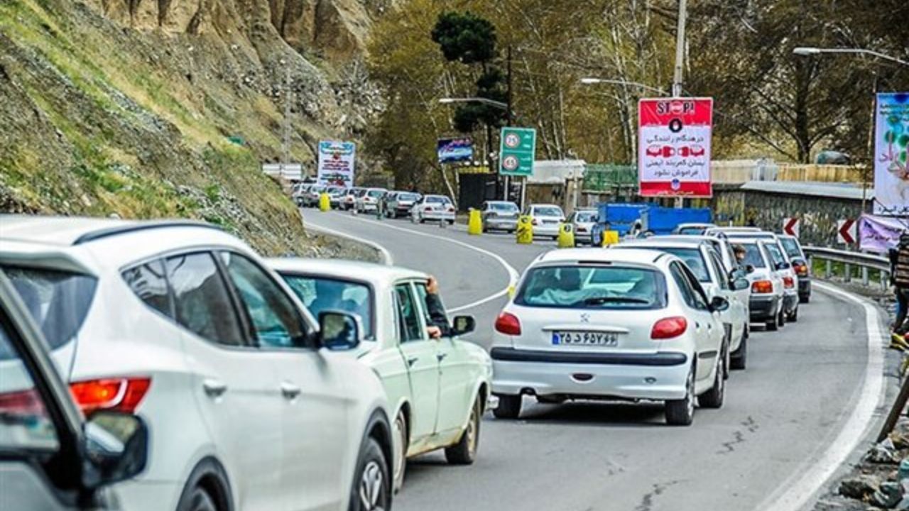 ترافیک سنگین در همه محورهای شمالی/ بی اعتنایی مسافران به منع تردد