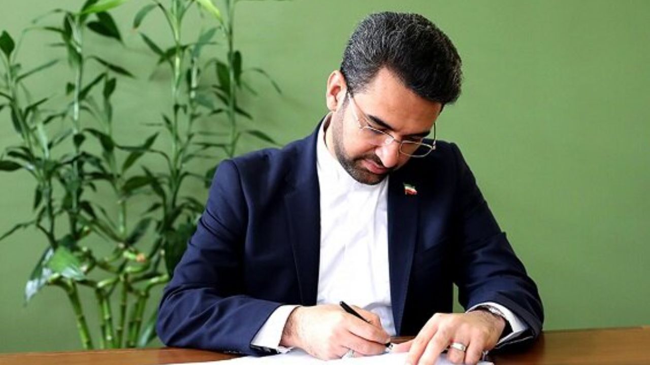 فرد فاسد عامل فساد است یا اجتماع؟