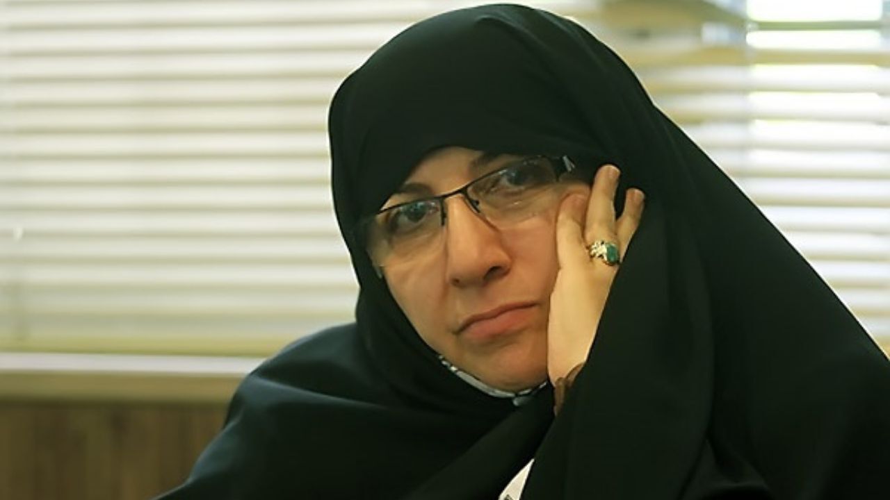 زهرا شجاعی ساعت 16 ثبت نام می کند