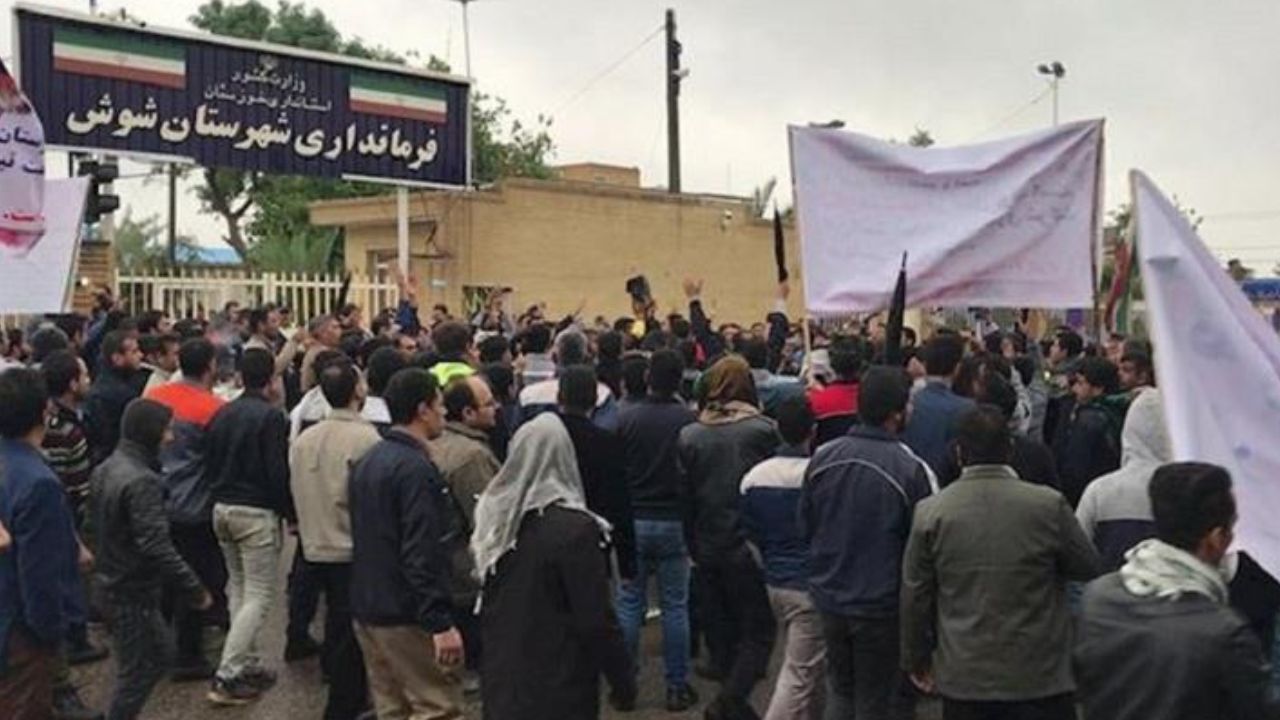 گناه فرزانه زیلابی، تنها دفاع از کارگران هفت‌تپه است/ برای فرزانه زیلابی قرار منع اشتغال در حرفه وکالت صادر شده‌ است