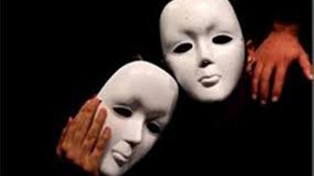 با تئاتر معنا می‌شویم