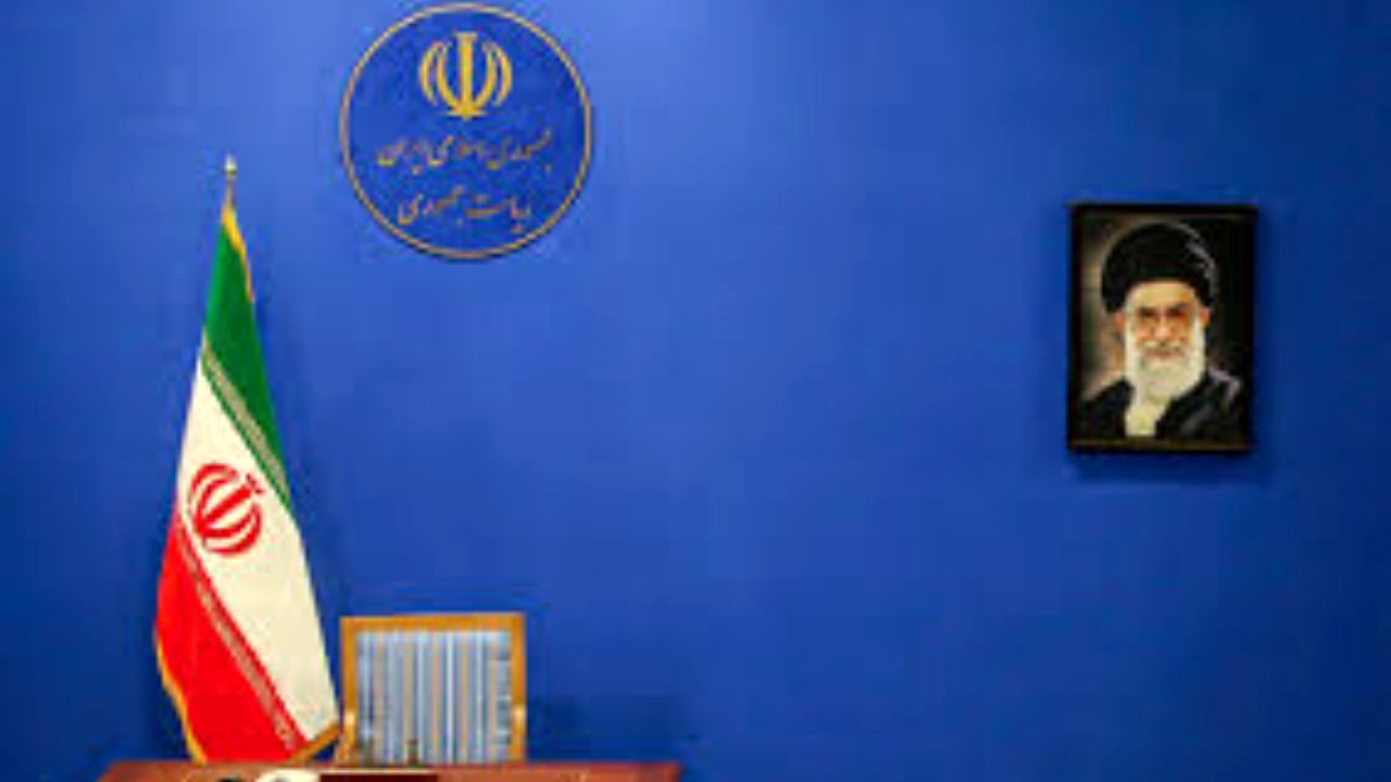 چالش‌های اقتصاد سیاسی از هاشمی تا روحانی چه بود؟ / عباس آخوندی: اقتصاد ایران باید رقابتی شود /  از دولت احمدی‌نژاد به بعد اقتصاد ایران سیر نزولی پیدا کرد