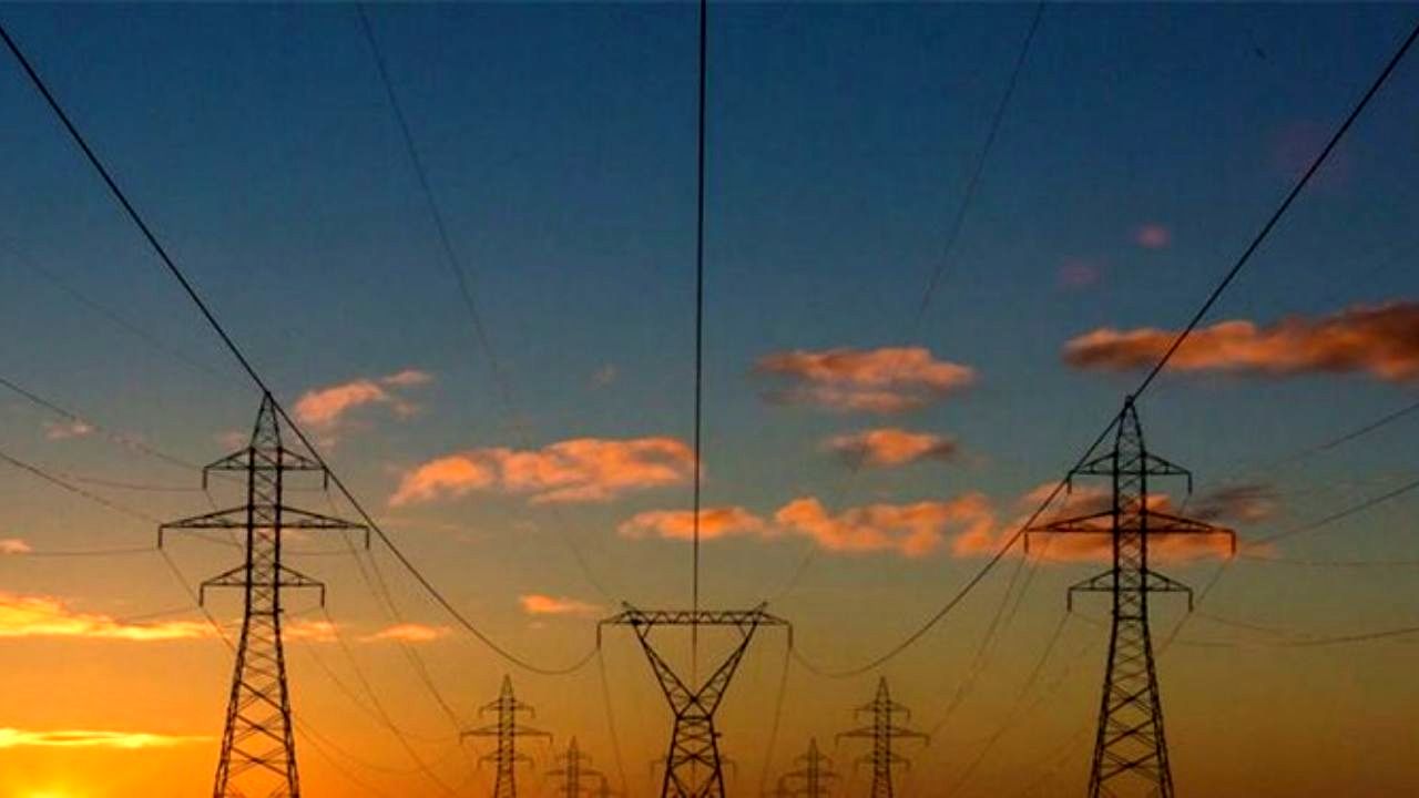 خط انتقال ترکمنستان به گنبد در مدار قرار گرفت