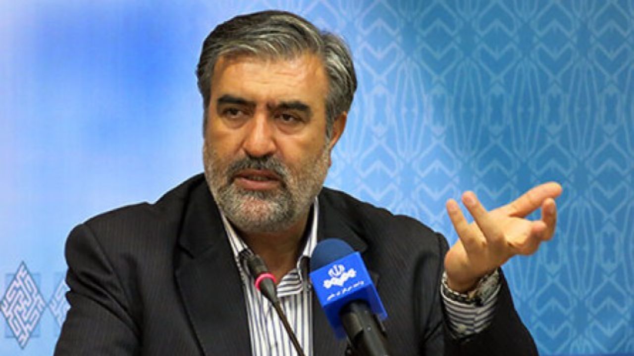 چرا دولتمردان میان مردم حاضر نمی‌شوند / رئیس جمهور به بهانه کرونا از کاخ گلستان بیرون نمی‌آید