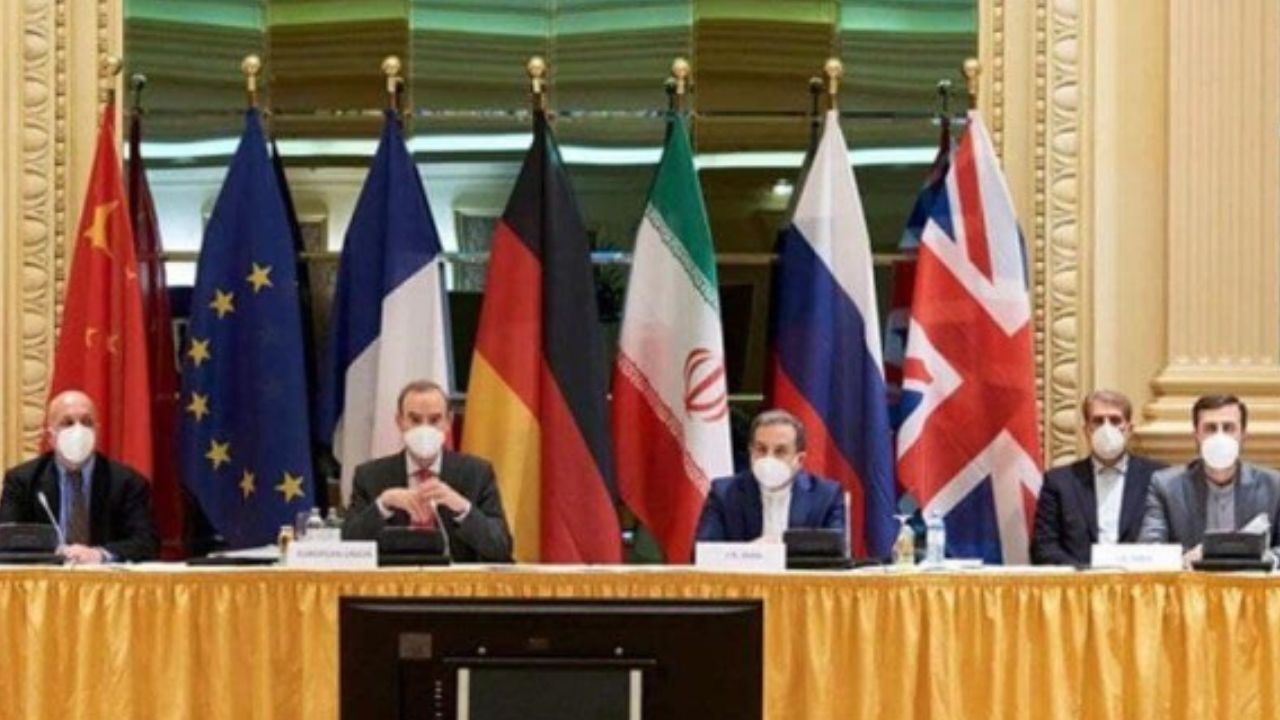 نشست کمیسیون مشترک برجام در وین آغاز شد / عراقچی: در مذاکرات دیپلماتیک هیچ چیزی قابل پیش بینی نیست