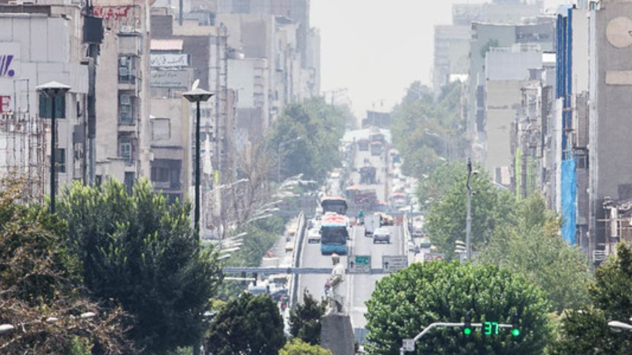 کاهش نسبی دمای تهران از فردا/ کیفیت هوای ‌پایتخت برای گروه‌های حساس ناسالم شد
