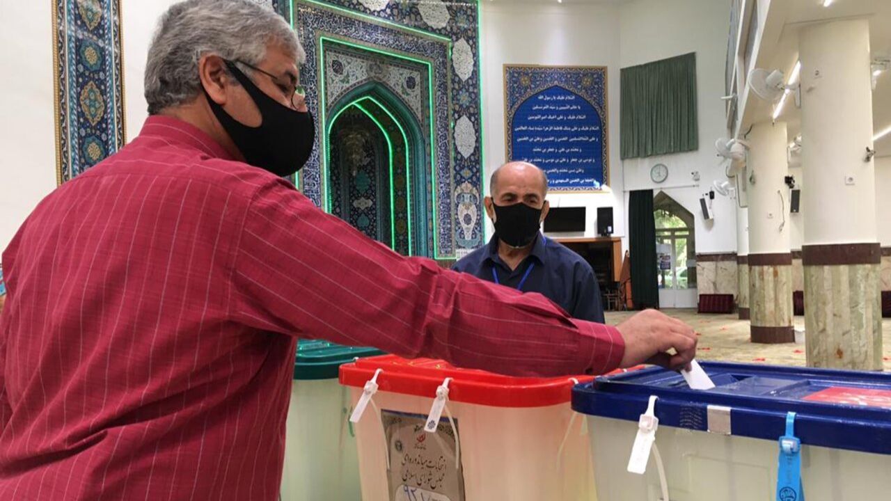 انتخابات 1400| تا ساعت 13 چه تعداد برگه رای مصرف شده است؟