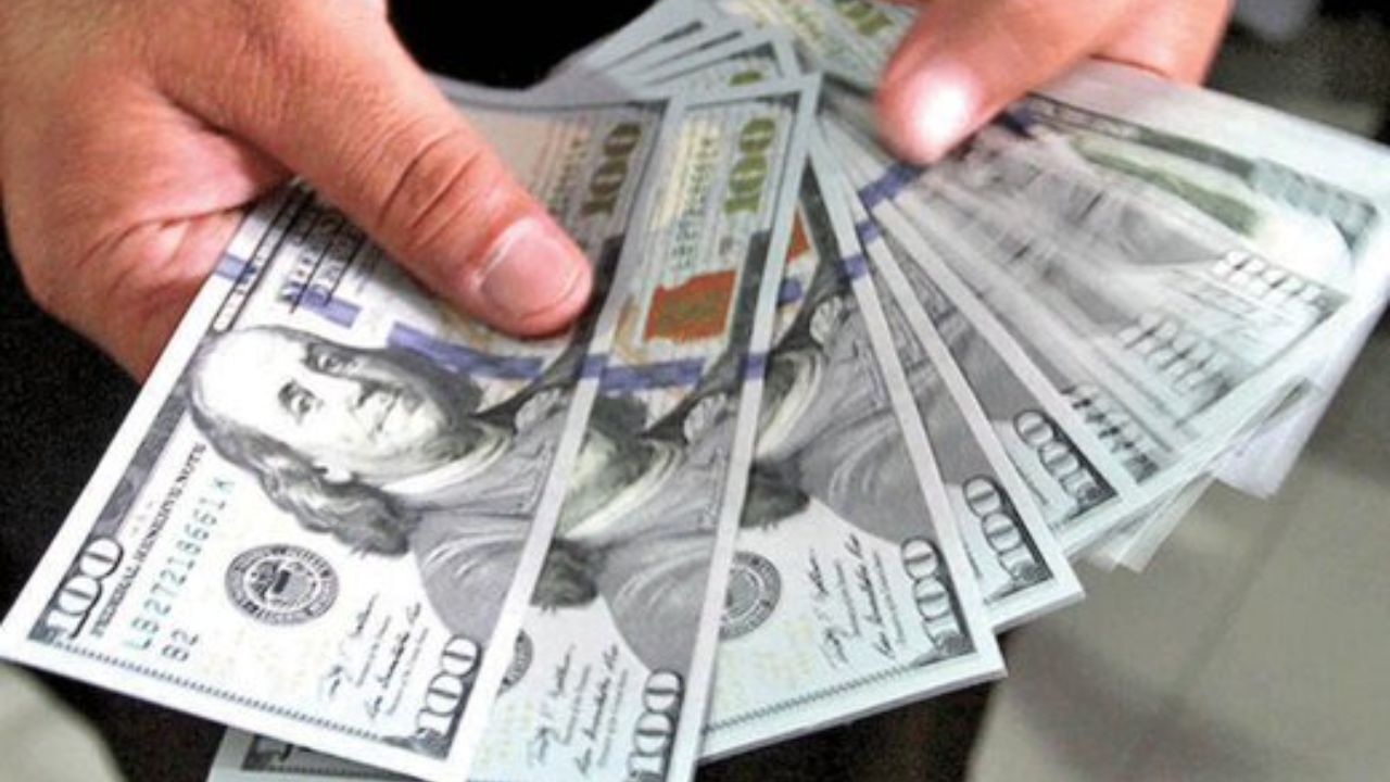 وعده کاهش نرخ ارز سیاست غلطی است/ مدیریت ذخایر ارزی مهم‌ترین دستورکار دولت سیزدهم باشد
