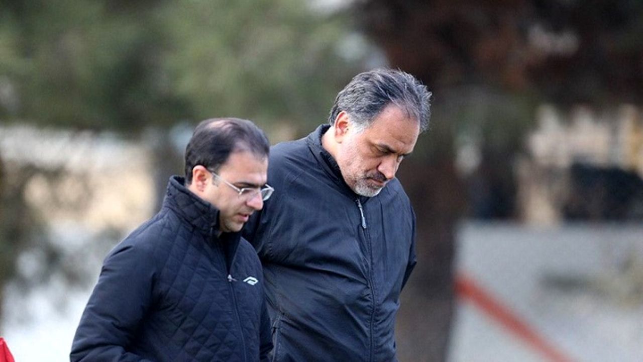 تجمع استقلالی‌ها مقابل مجلس/ هواداران شعار اخراج مددی سر دادند