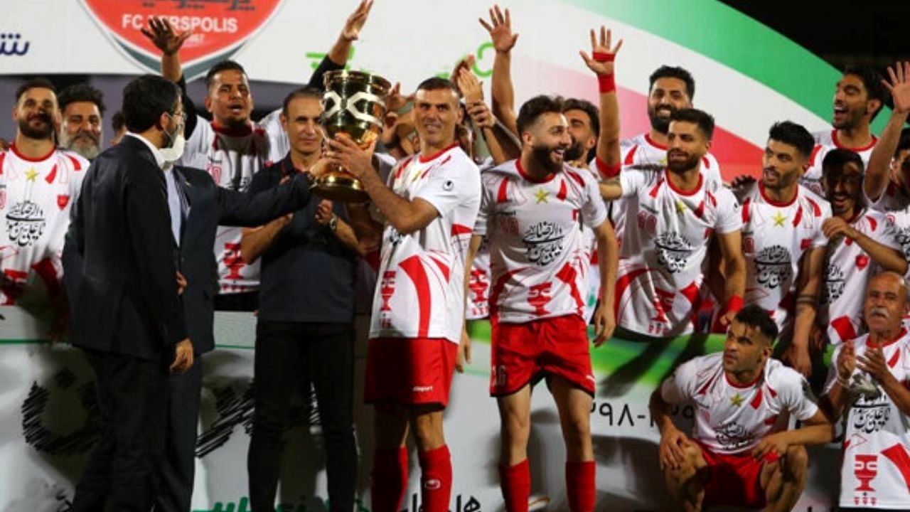 جام از دستان کاپیتان پرسپولیس جدا نمی‌شود