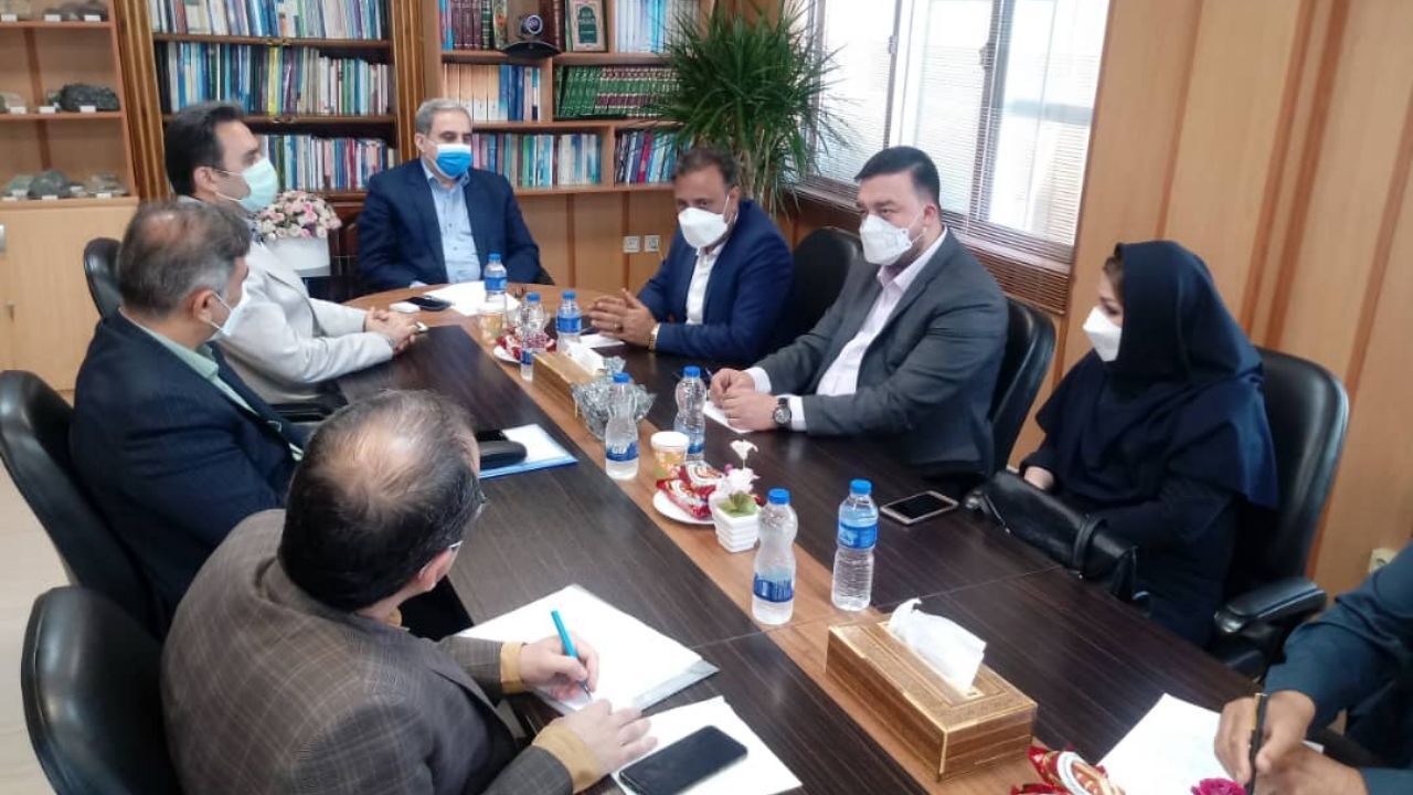 صنعت ابریشم نمادی از هویت اصیل گیلان است
