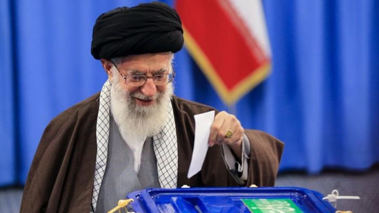 رهبر معظم انقلاب ساعت 7 صبح فردا رای می‌دهند
