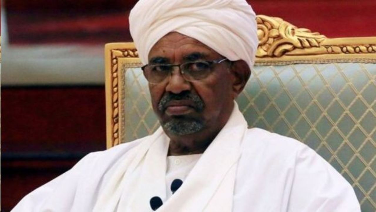 سودان «عمر البشیر» را به دیوان کیفری بین‌المللی تحویل می‌‎دهد