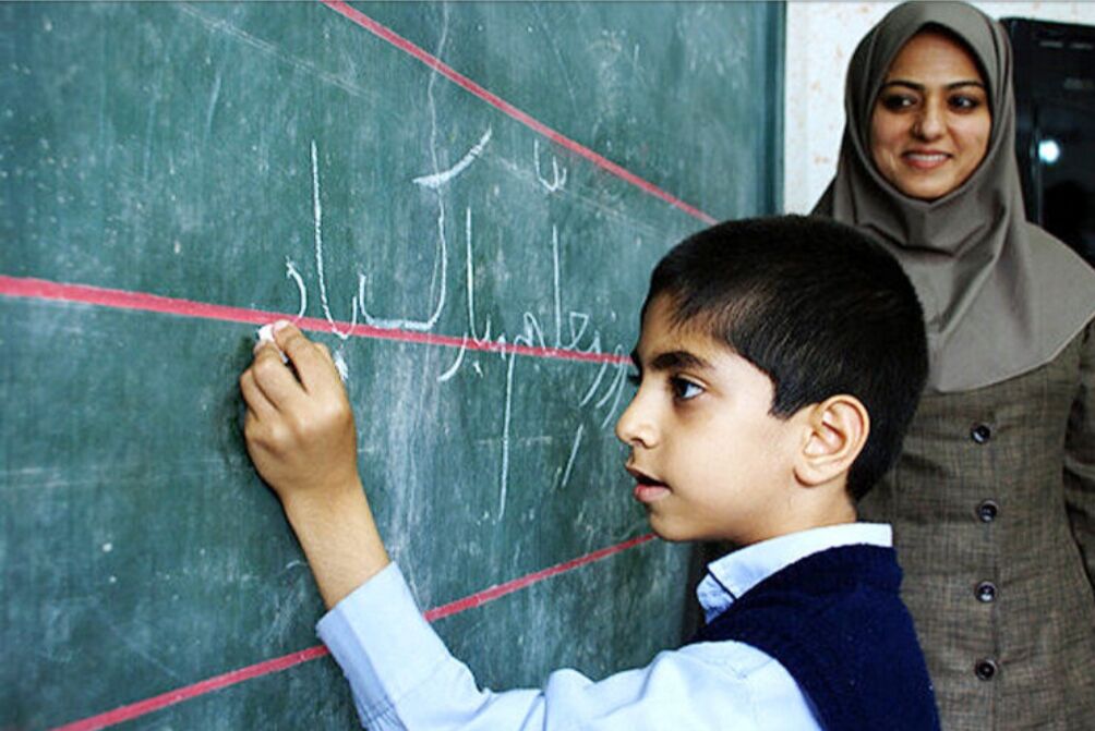این دسته از معلمان حقوقشان دو برابر می‌شود